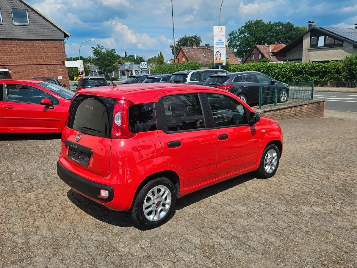 Gebraucht Fiat Panda More 69 PS (50 kW) 2018 Rot Kleinwagen