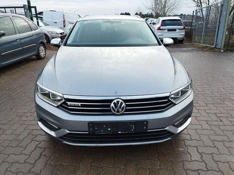 Gebraucht VW Passat Alltrack 190 PS (139 kW) 2019 Silber Kombi