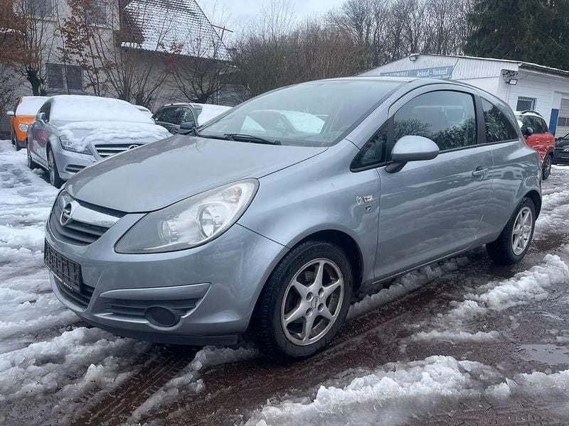 Gebraucht Opel Corsa Edition 87 PS (63 kW) 2010 Silbersee/perl silber (m2) Kleinwagen