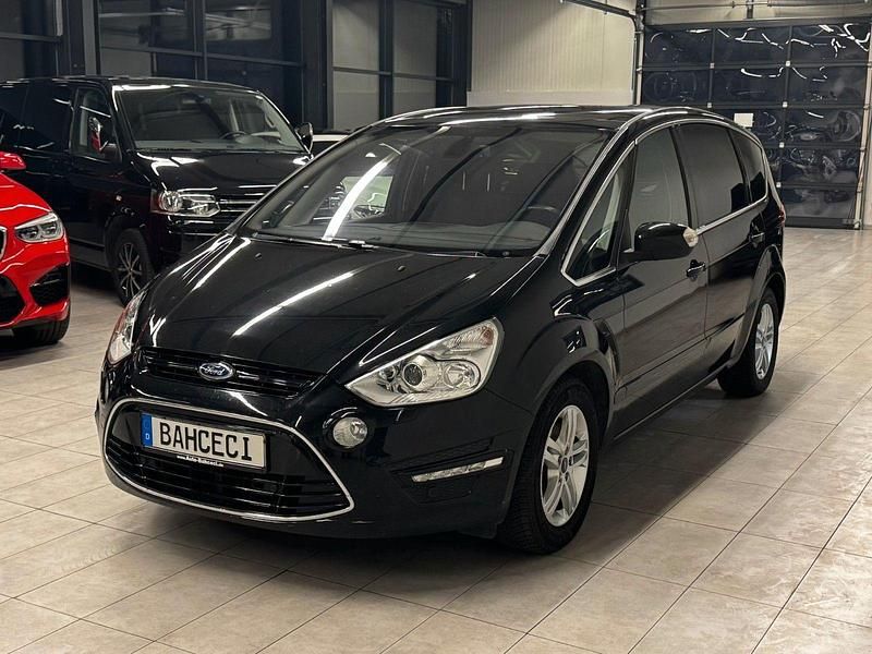 Gebraucht Ford S-MAX Titanium 160 PS (117 kW) 2013 Schwarz Van / Kleinbus
