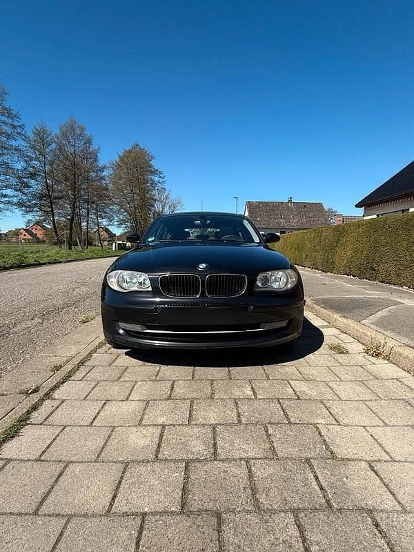Second-hand BMW 120 177 CP (130 kW) 2009 Negru Hatchback