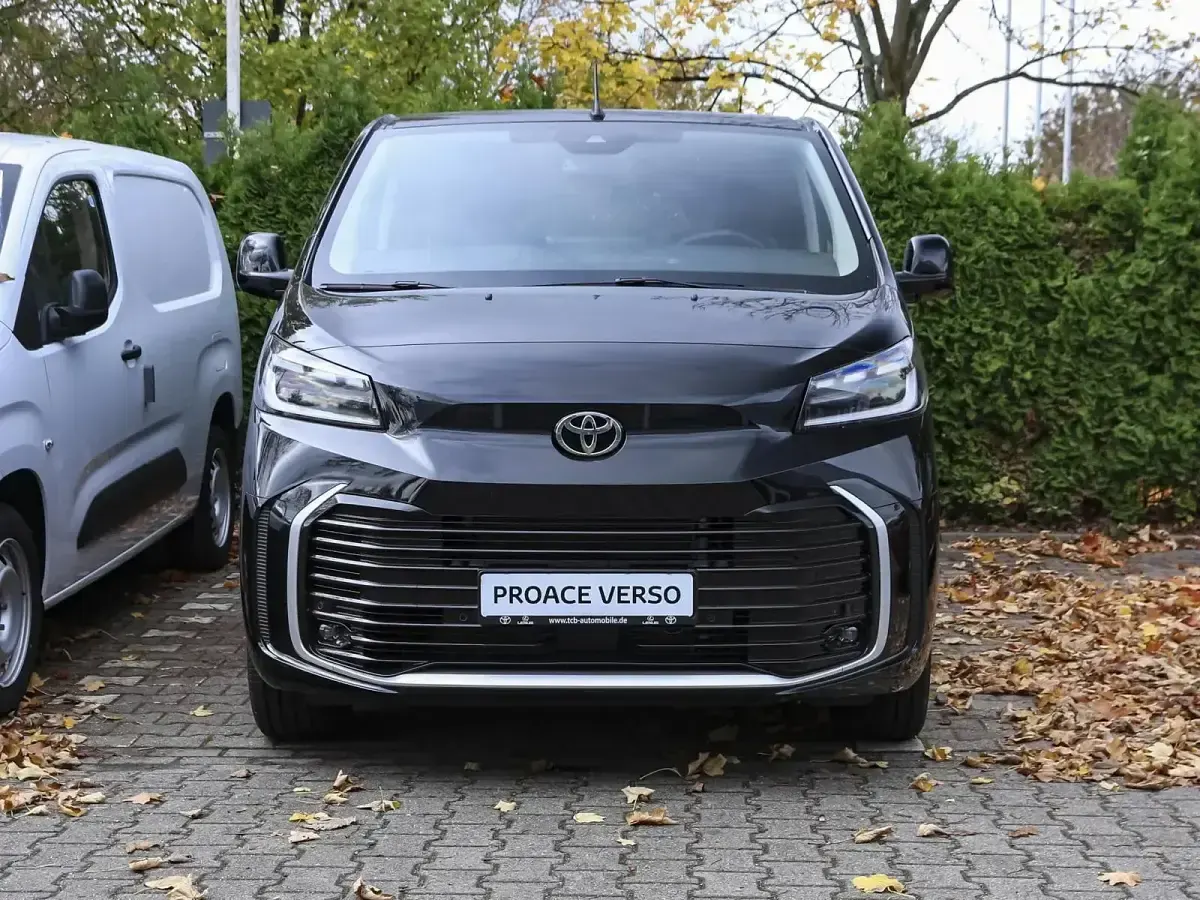 Usata Toyota Proace Verso 177 CV (130 kW) 2025 Nero Station wagon