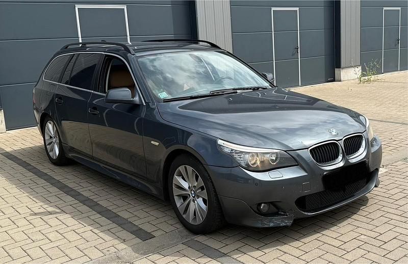 Grau Gebraucht 2009 BMW 520 M Sport Kombi | 4.000 € (Superpreis) - Bild 1/4