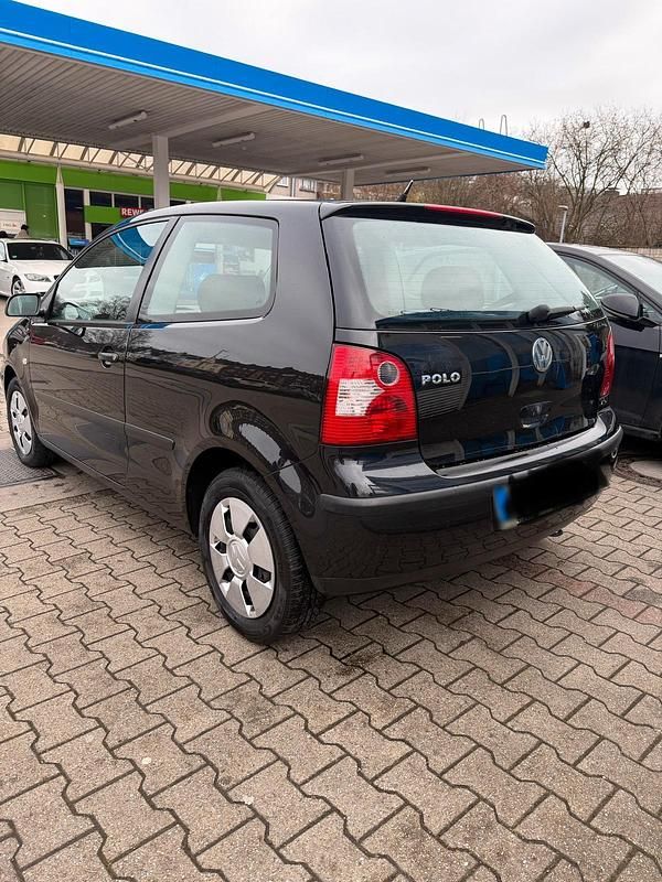 Gebraucht VW Polo 54 PS (39 kW) 2003 Schwarz Kleinwagen