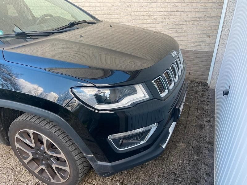 Gebraucht Jeep Compass 140 PS (102 kW) 2018 Schwarz SUV