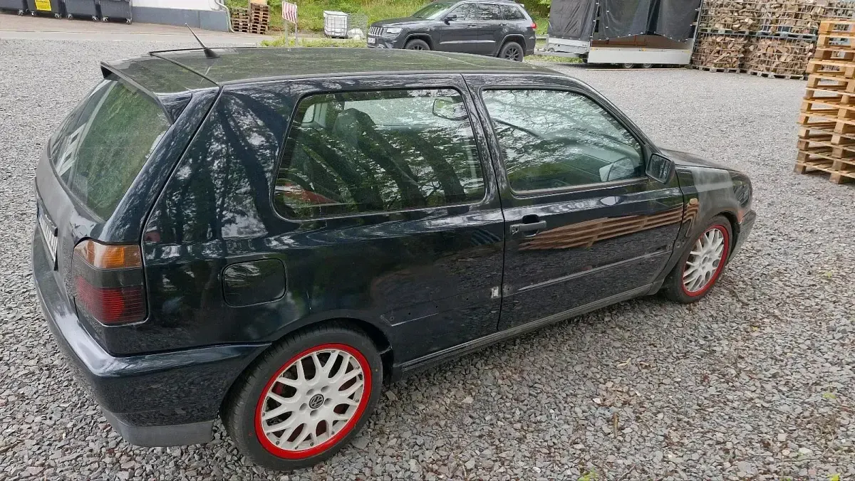 Gebraucht VW Golf GTI 150 PS (110 kW) 1997 Blau Coupé