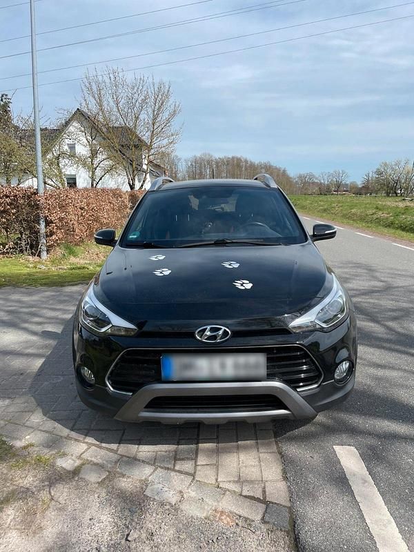 Gebraucht Hyundai i20 Active 120 PS (88 kW) 2018 Schwarz Kleinwagen