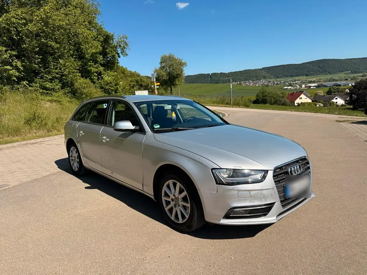 Gebraucht Audi A4 143 PS (105 kW) 2012 Grau Kombi