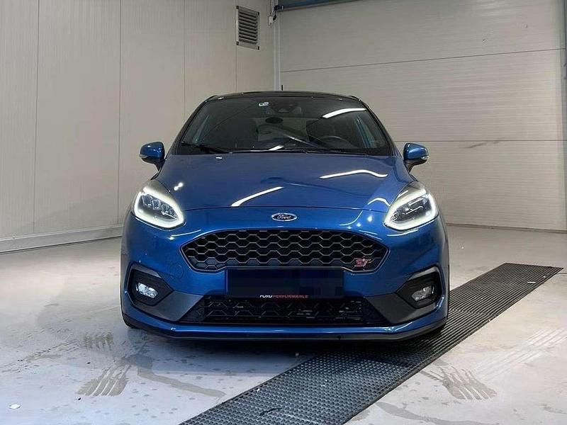 Gebraucht Ford Fiesta S 200 PS (147 kW) 2018 Blau Limousine