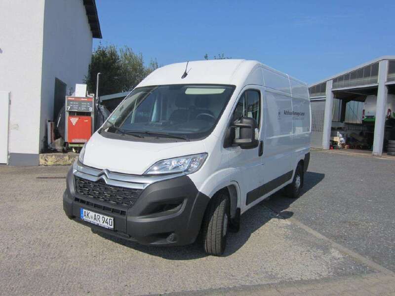 Lackierung weiss icy/deckende Gebraucht 2024 Citroën Jumper Start Van / Kleinbus | 28.900 € (Fairer Preis) - Bild 1/4
