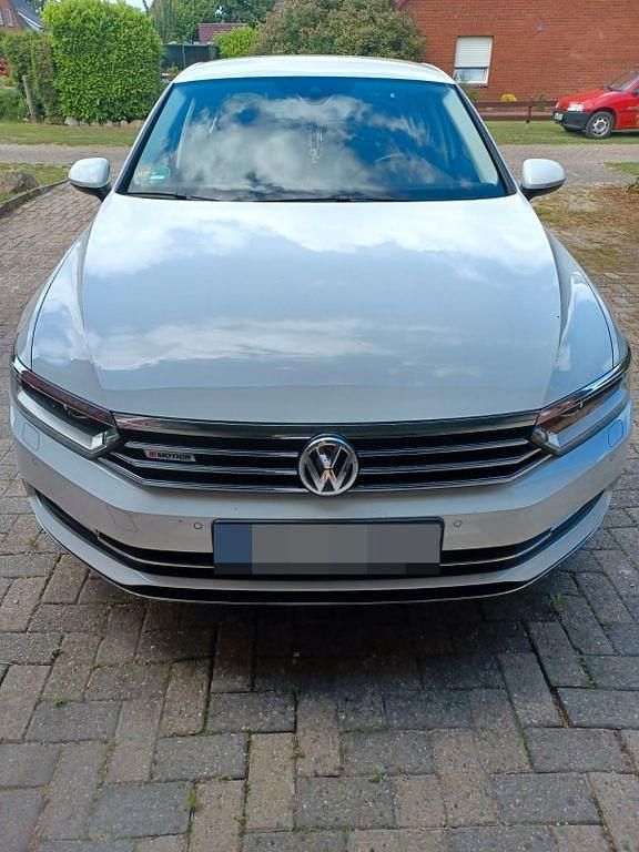Gebraucht VW Passat Highline 239 PS (175 kW) 2016 Weiß Limousine