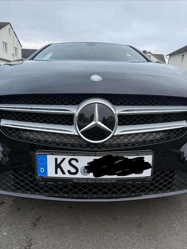 Gebraucht Mercedes A180 Urban 122 PS (89 kW) 2013 Limousine