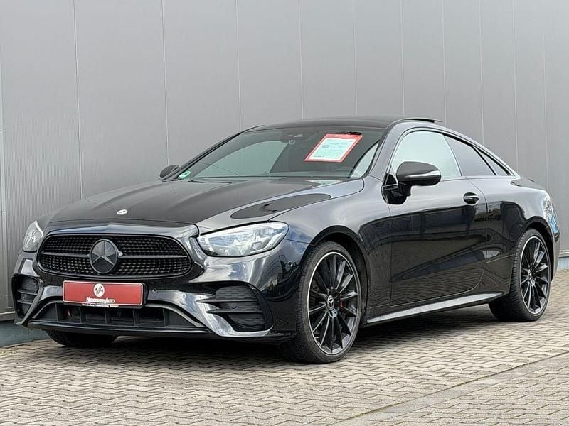Gebraucht Mercedes E200 AMG 197 PS (144 kW) 2022 Schwarz Coupé