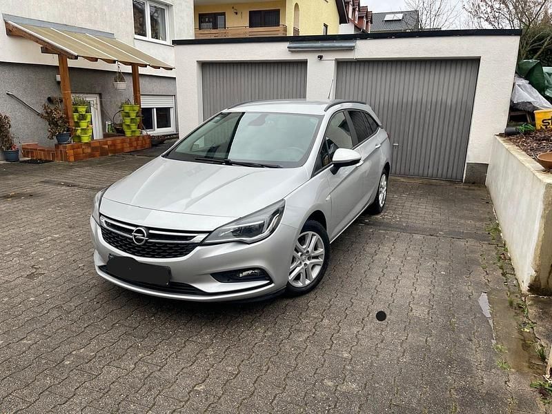 Silber Gebraucht 2018 Opel Astra Edition Kombi | 7.700 € (Fairer Preis) - Bild 1/4