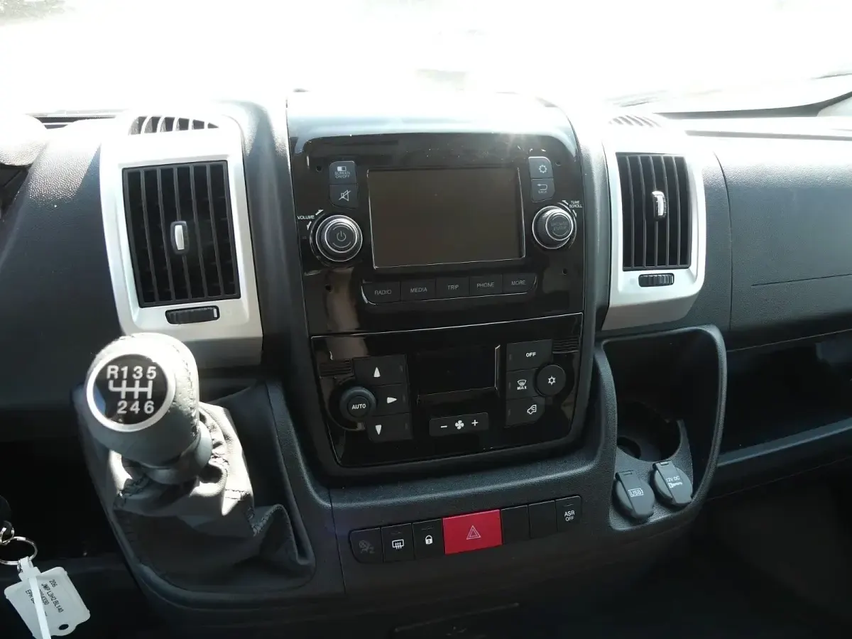 Gebraucht Citroën Jumper 140 PS (102 kW) 2022 Ice weiss Van / Kleinbus