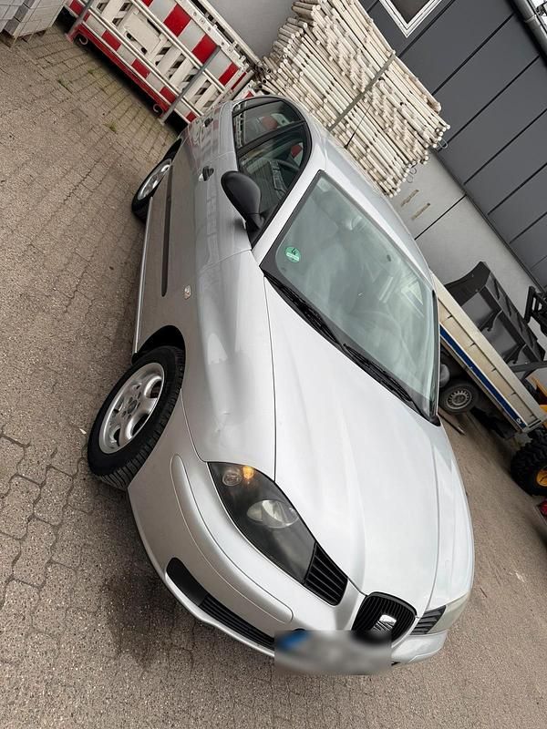 Gebraucht Seat Ibiza 75 PS (55 kW) 2004 Grau Kleinwagen