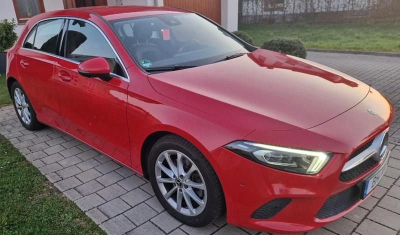 Gebraucht Mercedes A200 150 PS (110 kW) 2019 Rot Kleinwagen
