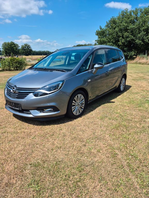 Grau Gebraucht 2017 Opel Zafira Tourer Van / Kleinbus | 11.499 € (Superpreis) - Bild 1/4