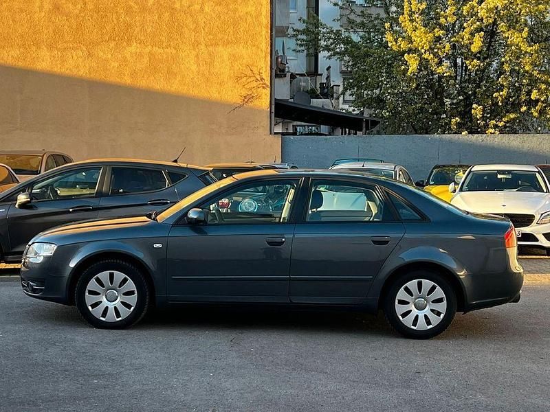 Gebraucht Audi A4 131 PS (96 kW) 2005 Grau Limousine