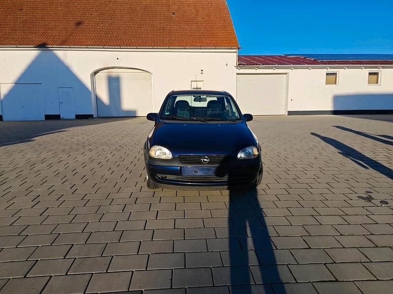 Gebraucht Opel Corsa 65 PS (47 kW) 2001 Blau Kleinwagen