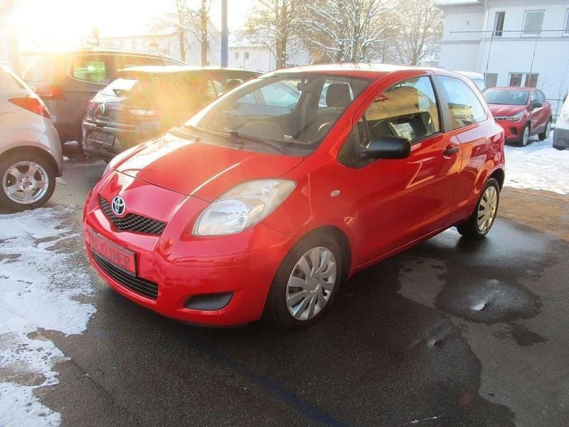 Rot Gebraucht 2009 Toyota Yaris Basis Kleinwagen | 2.200 € (Guter Preis) - Bild 1/4