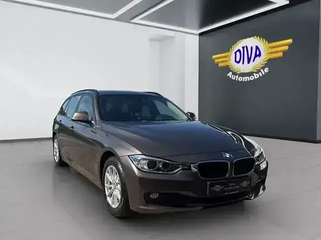 Gebraucht BMW 318 Comfort Edition 143 PS (105 kW) 2015 Braun Kombi