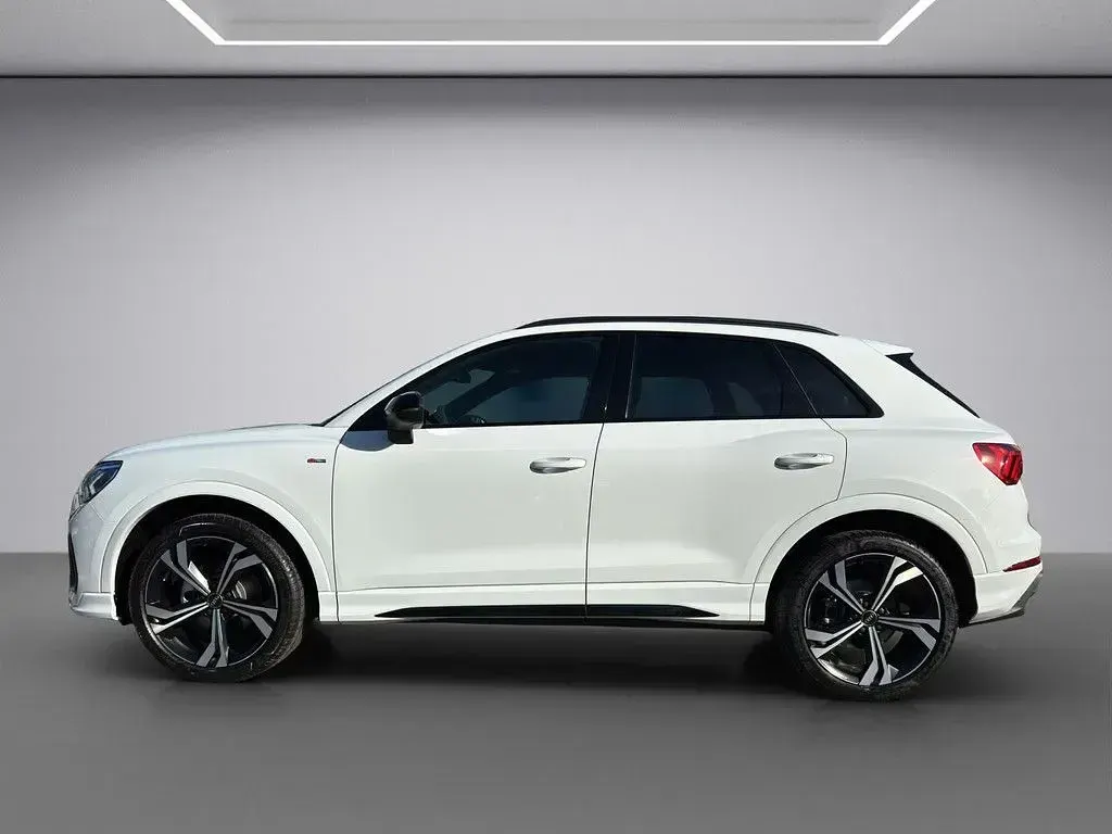 Gebraucht Audi Q3 S-Line 150 PS (110 kW) 2025 White metallic SUV