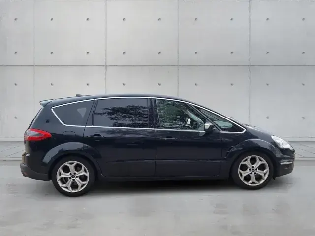 Gebraucht Ford S-MAX Titanium 200 PS (147 kW) 2014 Schwarz Van / Kleinbus