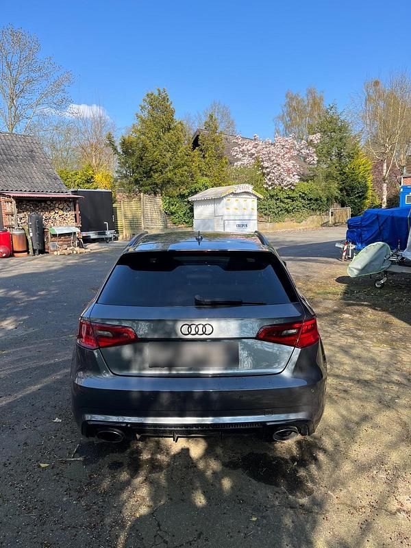 Gebraucht Audi RS3 367 PS (269 kW) 2015 Grau Limousine