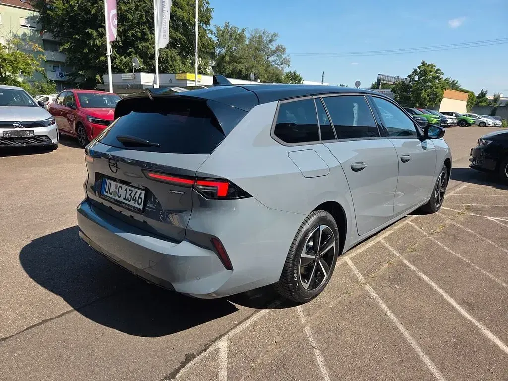 Neu Opel Astra 136 PS (100 kW) 2026 Grau Kombi