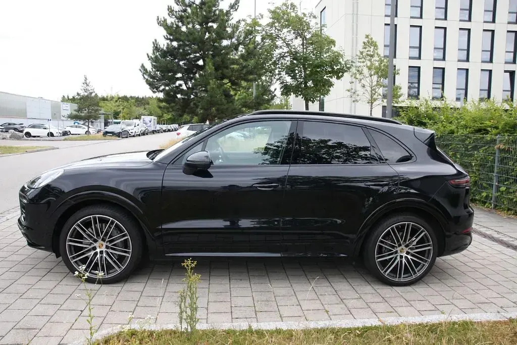 Gebraucht Porsche Cayenne S Platinum Edition 441 PS (324 kW) 2022 Schwarz SUV