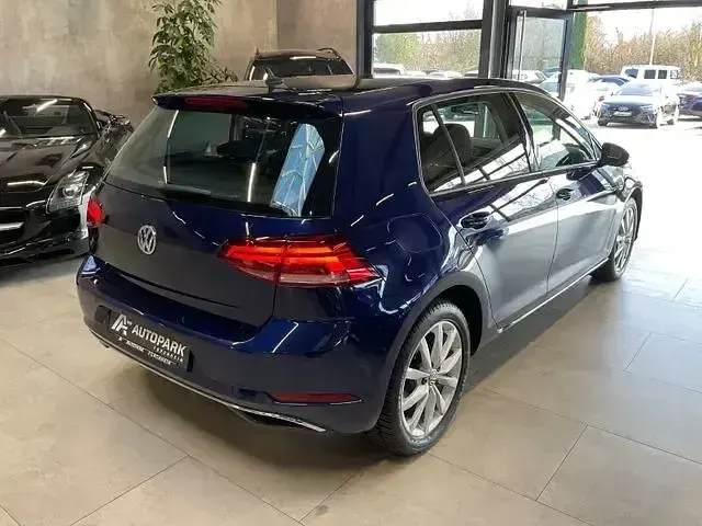 Gebraucht VW Golf VII Comfortline 130 PS (95 kW) 2017 Andere Limousine