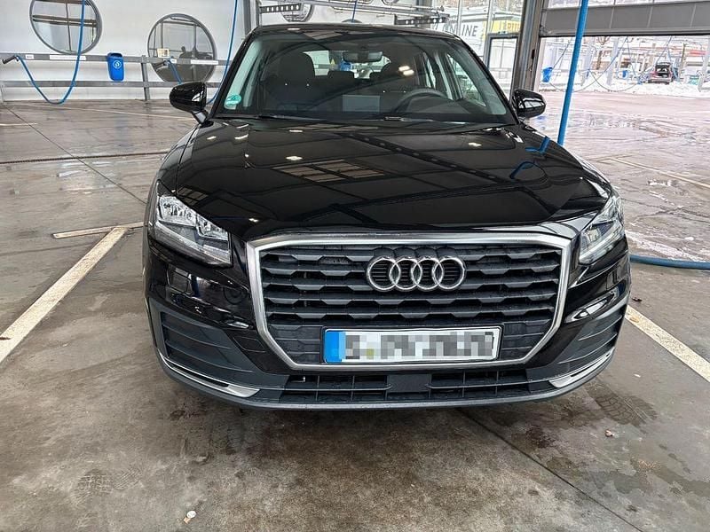 Schwarz Gebraucht 2020 Audi Q2 Design SUV | 17.599 € (Guter Preis) - Bild 1/4