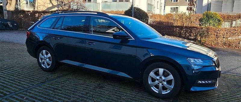 Gebraucht Skoda Superb Ambition 190 PS (139 kW) 2020 Blau Kombi