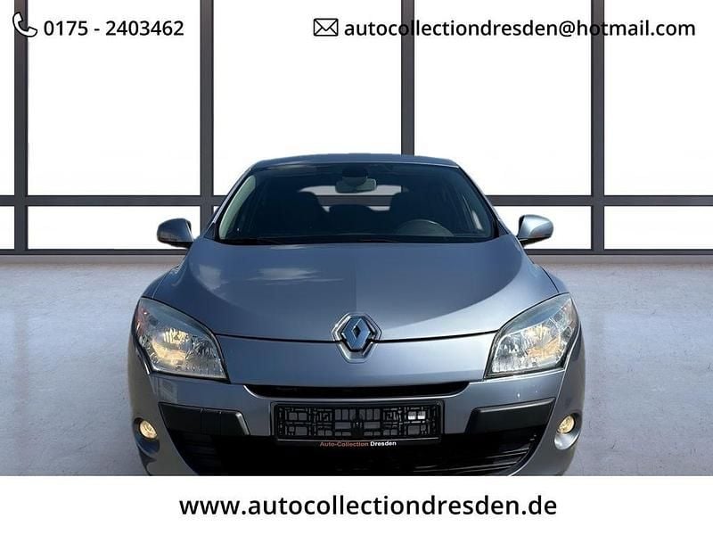 Używany Renault Mégane Dynamique 110 KM (80 kW) 2010 Niebieski Sedan/Limuzyna