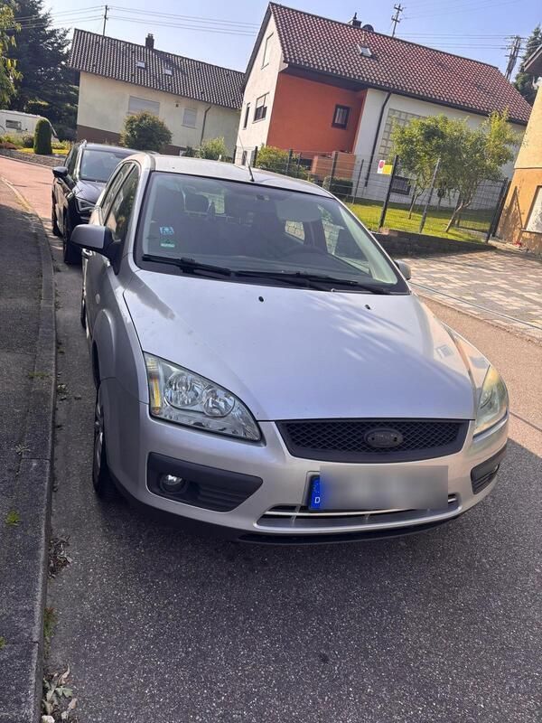 Silber Gebraucht 2007 Ford Focus Kombi | 1.499 € (Guter Preis) - Bild 1/4