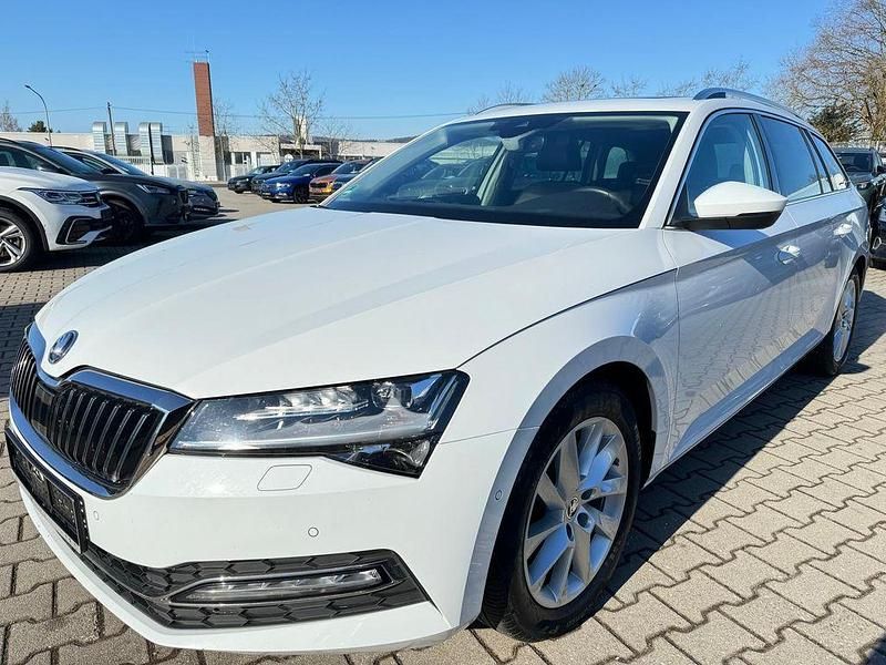 Gebraucht Skoda Superb 200 PS (147 kW) 2023 Weiß Limousine