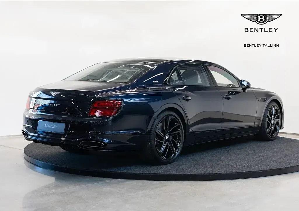 Gebraucht Bentley Flying Spur 782 PS (575 kW) 2025 Blau Limousine