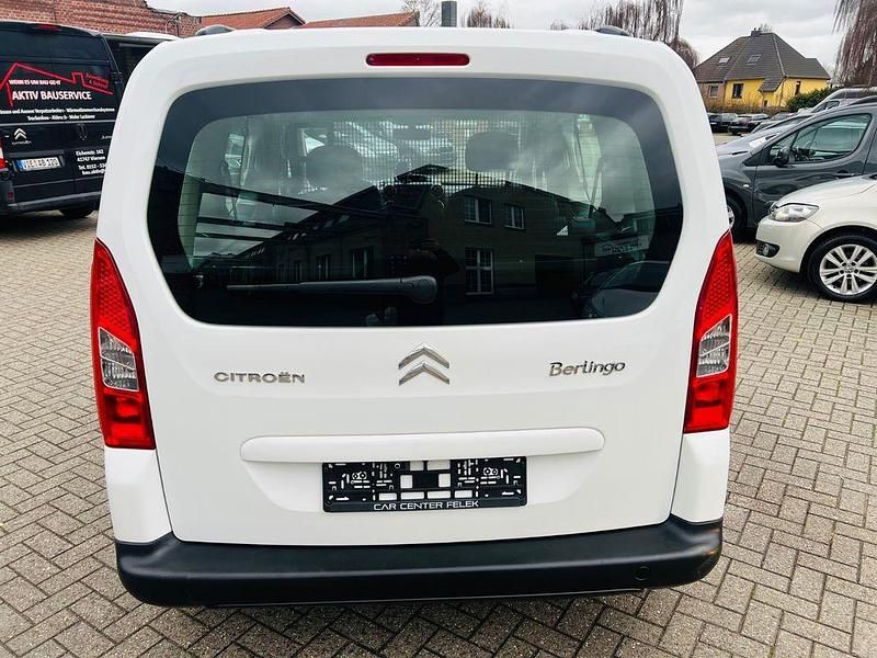 Gebraucht Citroën Berlingo 98 PS (72 kW) 2011 Weiß Van / Kleinbus