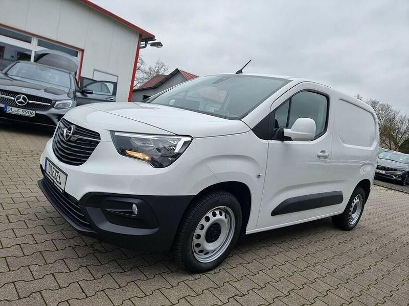 Jade weiss/arktis weiss Gebraucht 2021 Opel Combo Edition Van | 17.900 € (Fairer Preis) - Bild 1/4