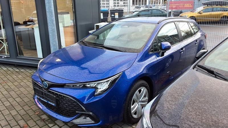 Schwarz Neu 2025 Toyota Corolla Comfort Kombi | 29.800 € - Bild 1/4