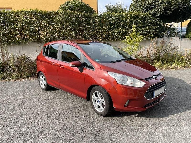 Gebraucht Ford B-MAX SYNC Edition 125 PS (91 kW) 2016 Rot Van / Kleinbus