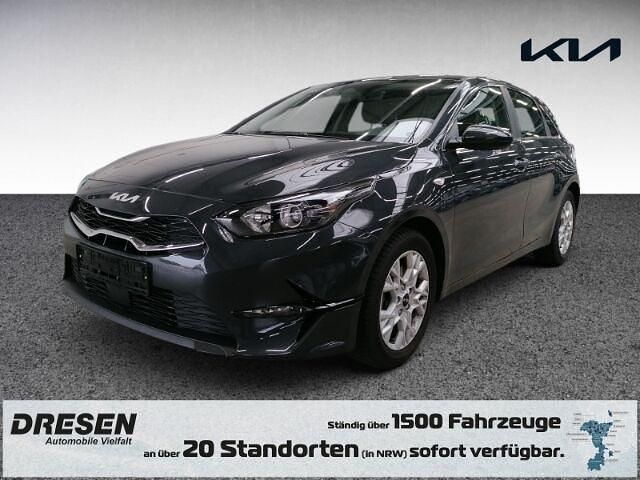 Pentametal Gebraucht 2024 Kia Ceed Vision Limousine | 22.280 € (Superpreis) - Bild 1/4