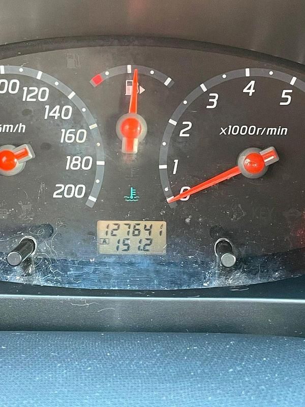 Gebraucht Nissan Micra Acenta 65 PS (47 kW) 2004 Rot Kleinwagen