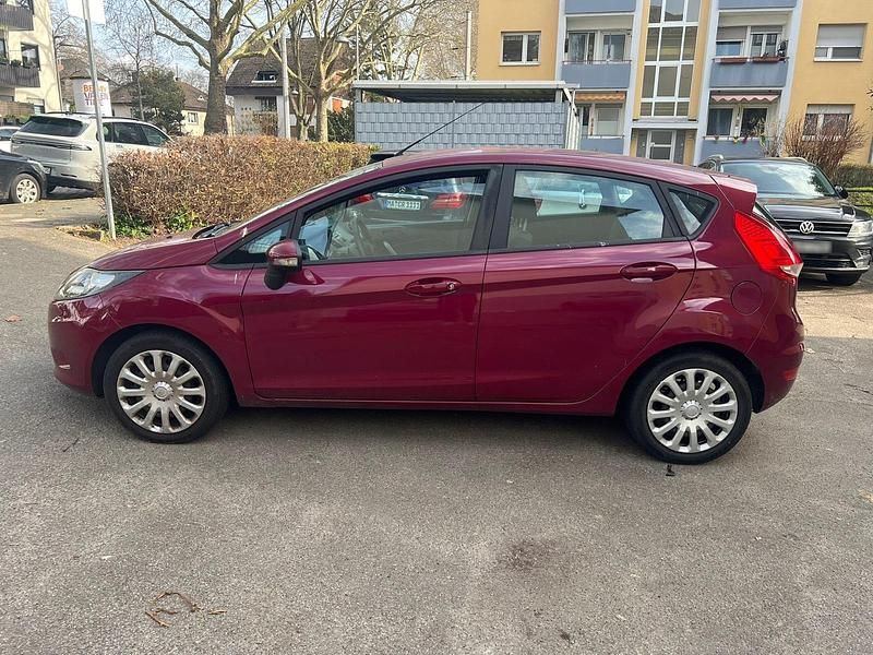 Gebraucht Ford Fiesta 60 PS (44 kW) 2009 Andere farben Kleinwagen