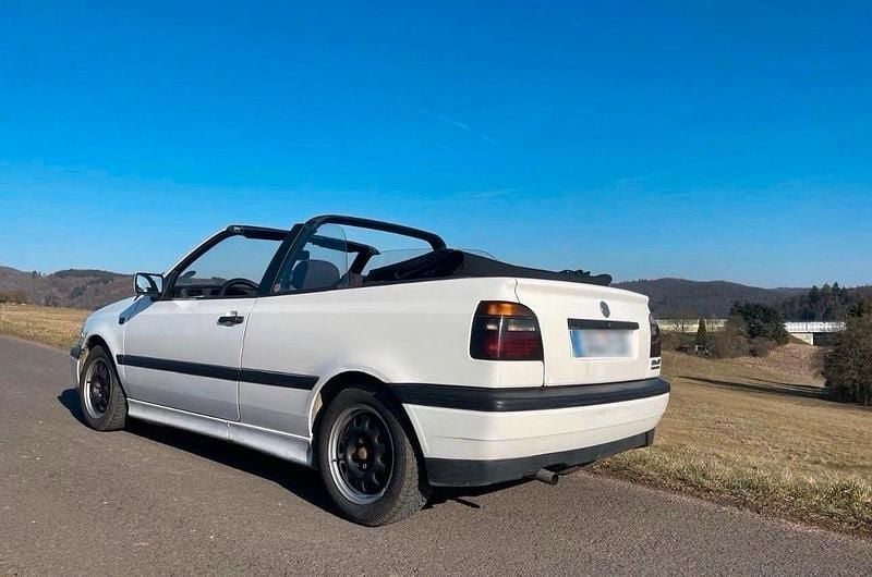 Gebraucht VW Golf 90 PS (66 kW) 1993 Weiß Cabrio