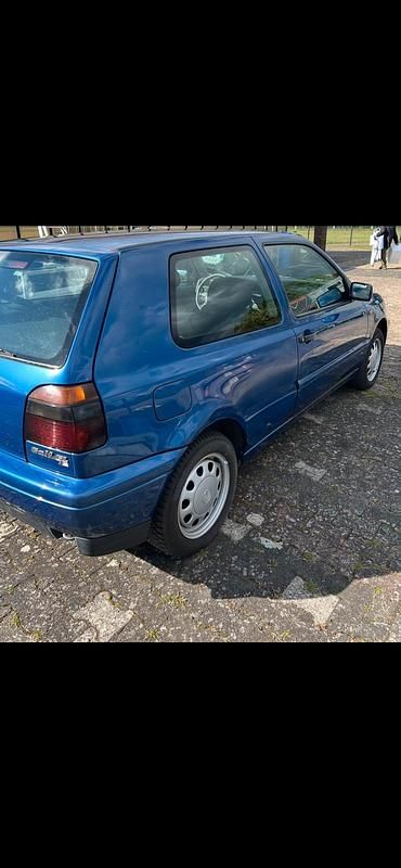 Blau Gebraucht 1996 VW Golf III Kleinwagen | 2.800 € (Superpreis) - Bild 1/4