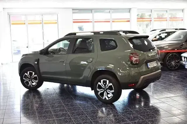 Gebraucht Dacia Duster Journey 116 PS (85 kW) 2024 Grãœn SUV