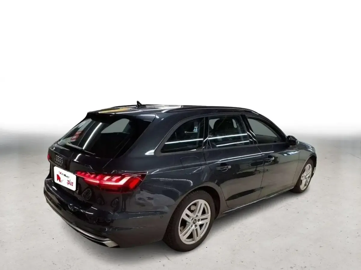 Gebraucht Audi A4 Advanced 163 PS (119 kW) 2025 Grau Limousine