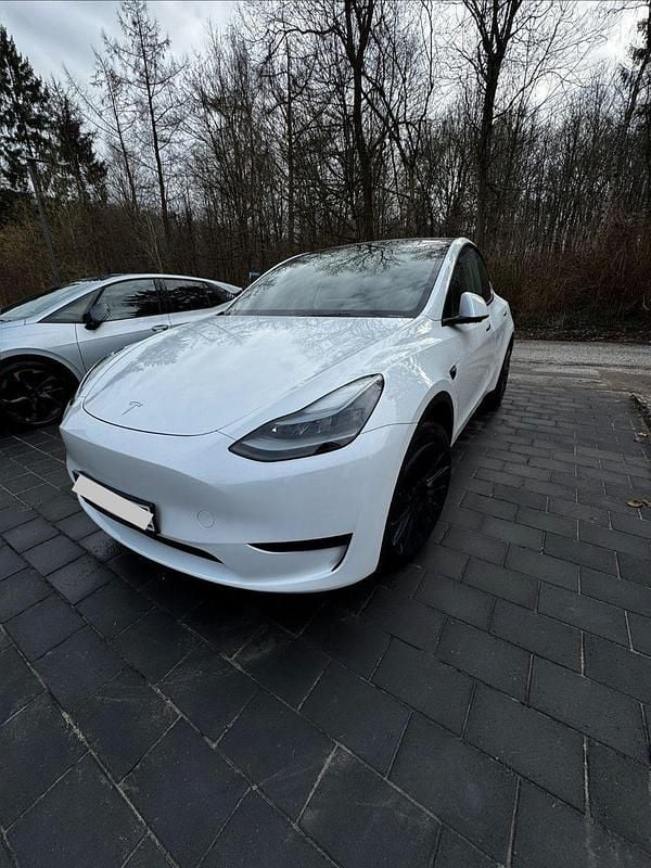 Gebraucht Tesla Model Y Standard Range 219 kW (299 PS) 2024 Weiß SUV